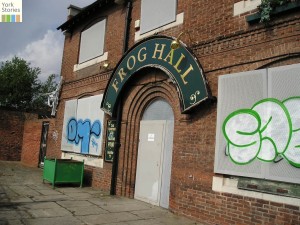 Frog Hall pub, 15 Aug 2004